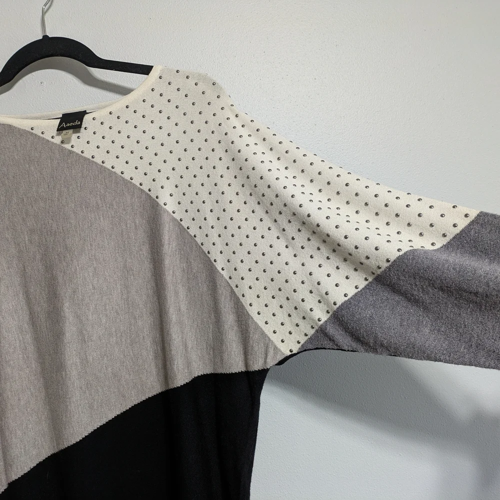 Stylish Women's Colorblock Top - Black, Gray, White - Picture 5 of 6